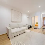 Апартаменти Premium 41br With Iconic Tagus Views Лісабон