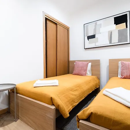 Modern 41br With Art & Tagus River Views *