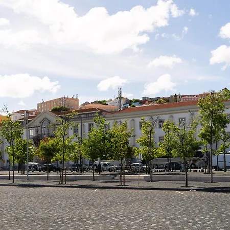 Appartamento Modern 41Br With Art & Tagus River Views Lisbona