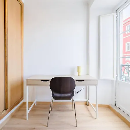 Appartamento Modern 41Br With Art & Tagus River Views Lisbona