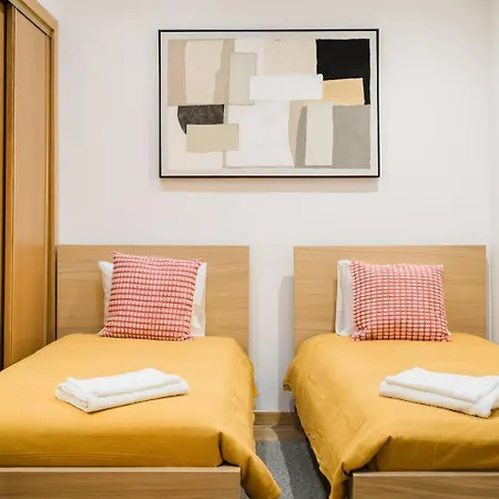 Gem 4 1br With Art & River Views * Lisbon