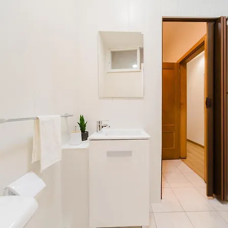Appartamento Modern 41Br With Art & Tagus River Views Lisbona