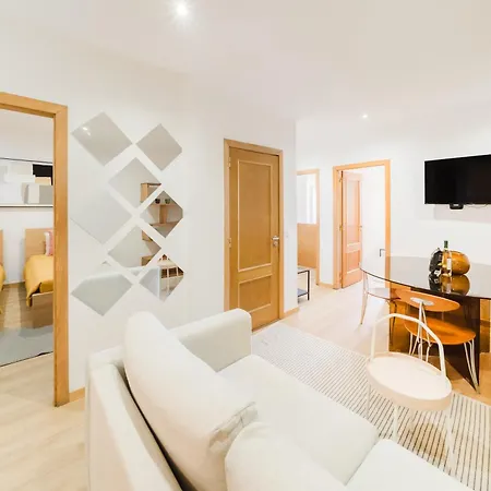 Modern 41br With Art & Tagus River Views