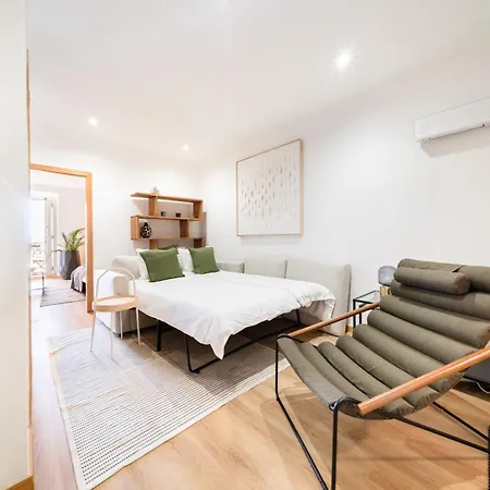 Modern 41br With Art & Tagus River Views Лиссабон