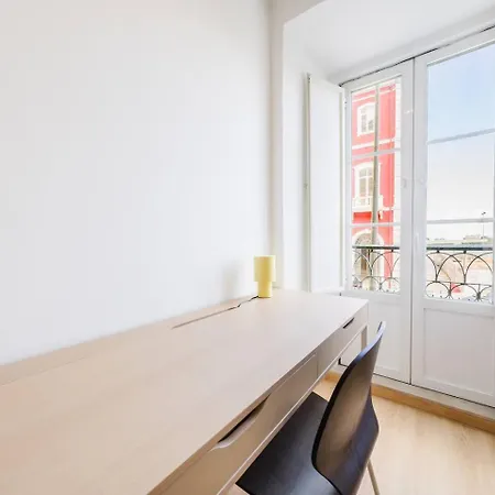 Апартаменты Modern 41br With Art & Tagus River Views