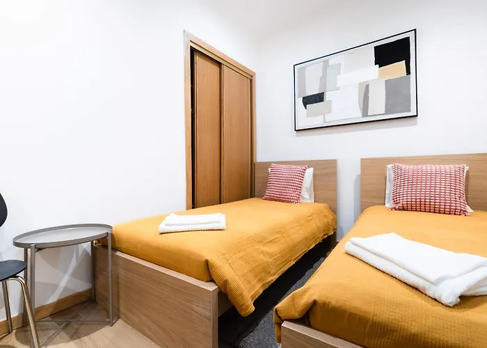 Premium 41Br With Iconic Tagus Views *