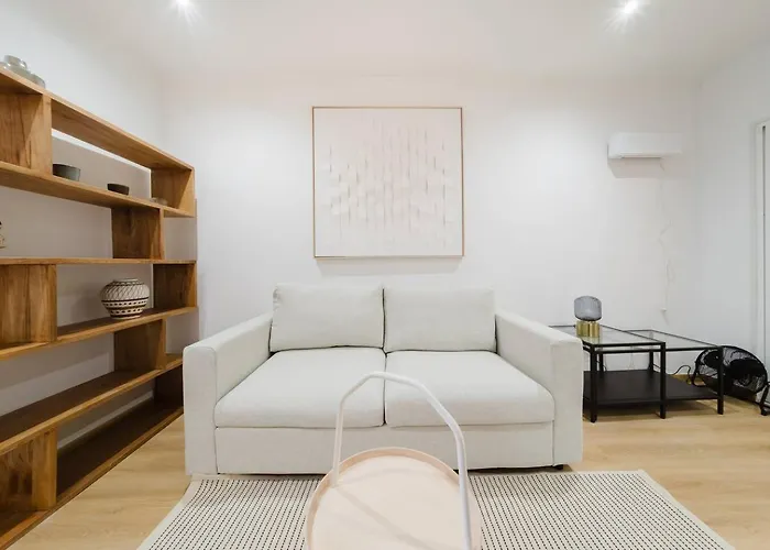 Premium 41Br With Iconic Tagus Views