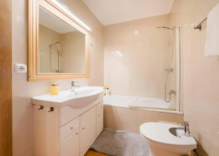 Premium 41Br With Iconic Tagus Views