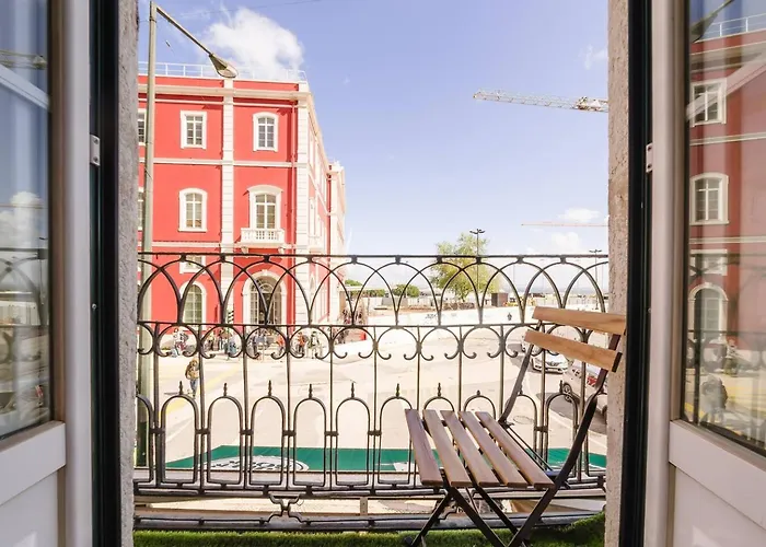 Premium 41Br With Iconic Tagus Views شقة