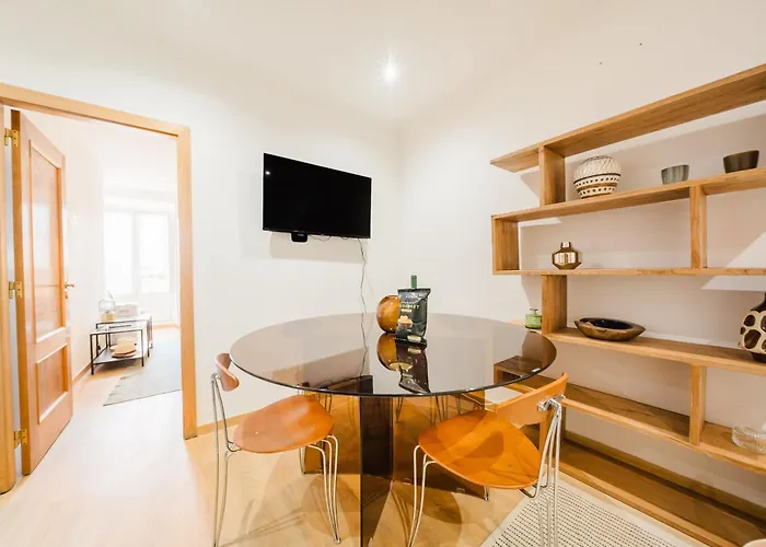 Premium 41Br With Iconic Tagus Views